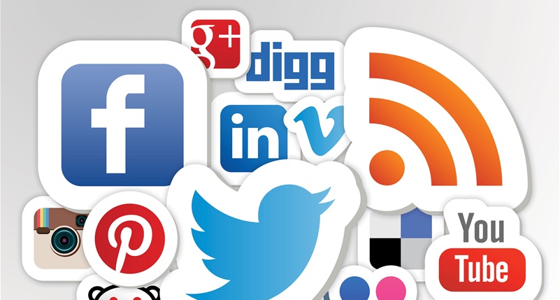 مواقع التواصل الاجتماعية وتأثيرها الايجابي على حياتنا