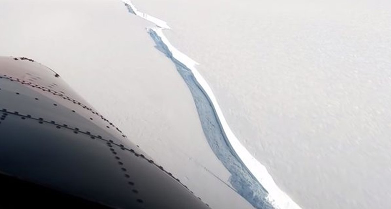 Iceberg bigger than New York City breaks off ice shelf in Antarctica